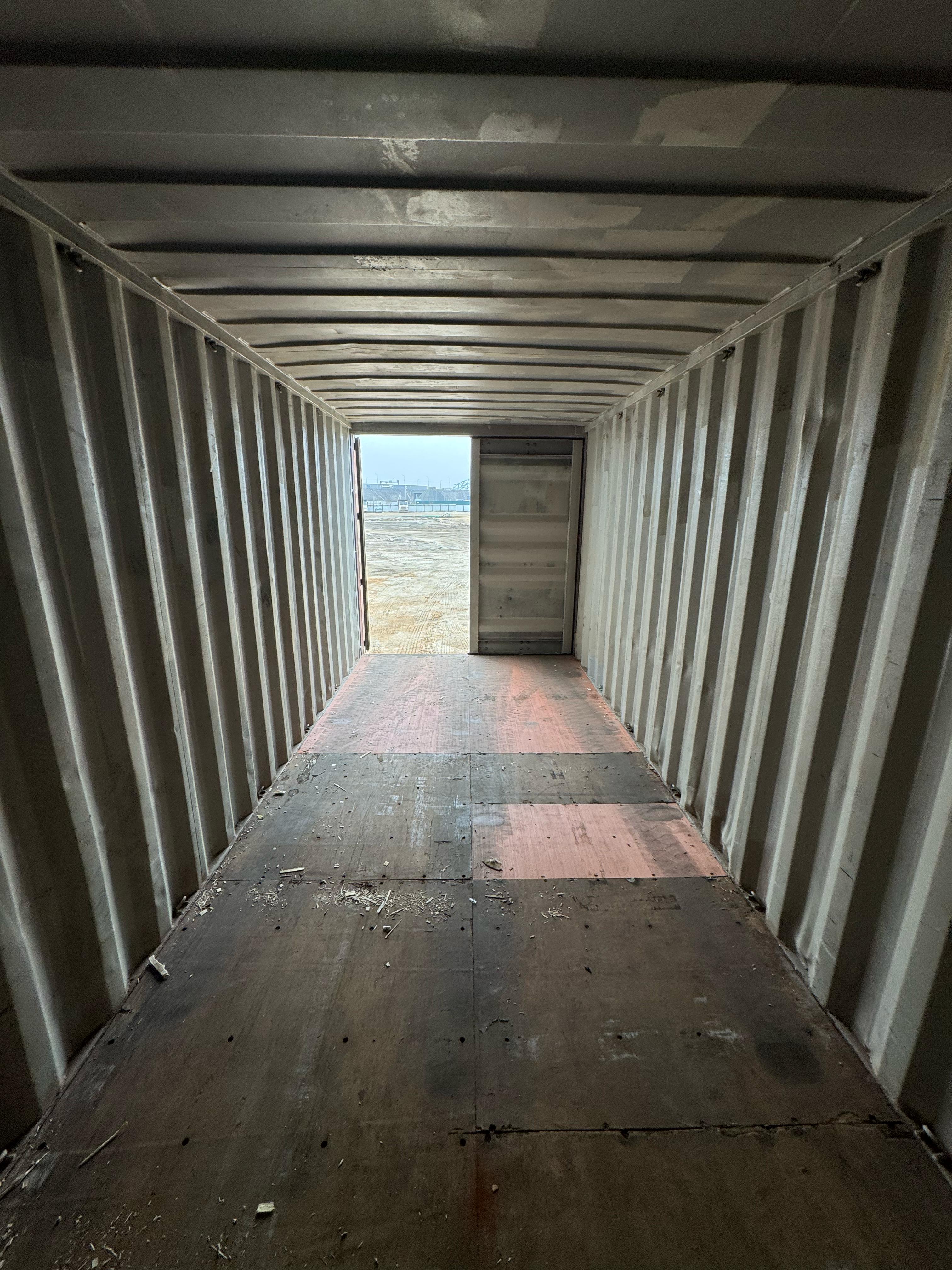 Морской контейнер TGHU1564403